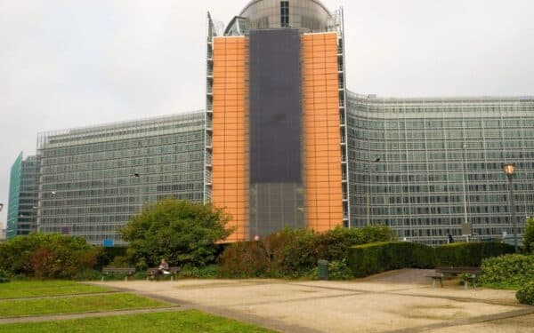 Belgiją purto skandalas: kratos EK biuruose dėl įtartino milijoninio sandorio