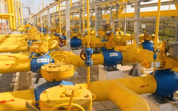 Dujų kainos šoktelėjo iki rekordų: Europoje gali atsinaujinti ginčai dėl rusiškų dujų