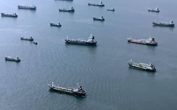 Ar tai tarptautinė mobilizacija? Daugiau nei 20 šalių telkiasi dėl Hormūzo sąsiaurio