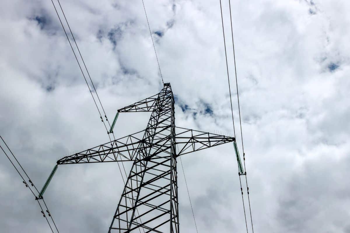 Elektros kainos šoktelėjo beveik 70 proc., kas tai nulėmė?