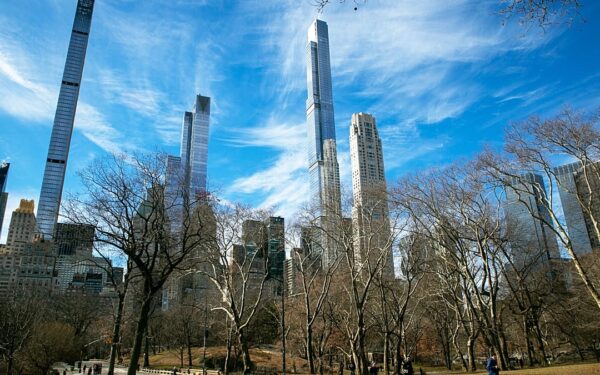 Apleisti Niujorko dangoraižiai: atskleista, kur milijardieriai slepia nešvarius turtus