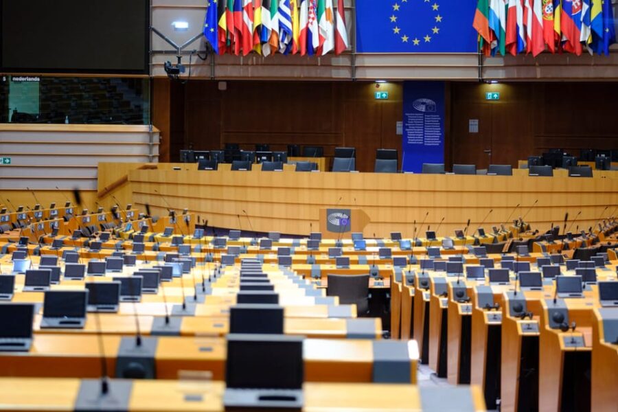 Europos Parlamentas kuria naują įmonių kategoriją: mažiau biurokratijos augančiam verslui