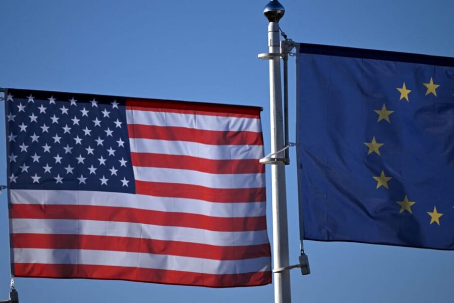 Europarlamentaras: jei JAV per savaitę nepakeis kurso, ES turės atsakyti muitais