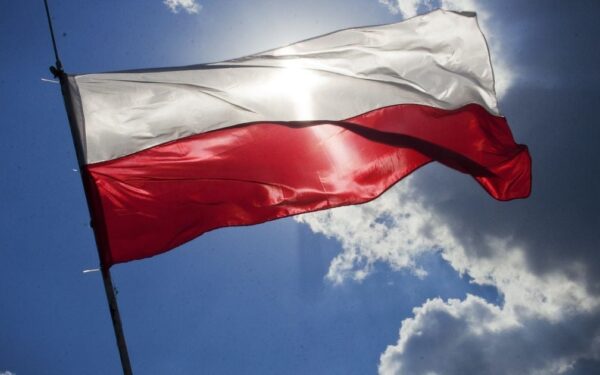 Lenkija smogia ukrainiečiams: dalis praranda nemokamą gydymą