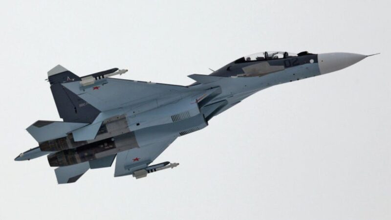 Ar JK jau įsitraukia į konfliktą? JAV gaus prieigą prie britų karinių bazių