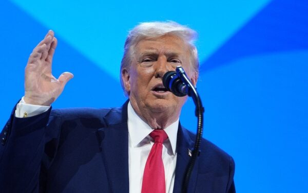 Trumpas apie ajatolos mirtį: jie mėgino mane nužudyti, aš smogiau pirmas