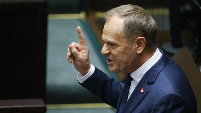 Tuskas pavadino opozicijos narį klounu, Seimo Etikos komitetas skyrė papeikimą