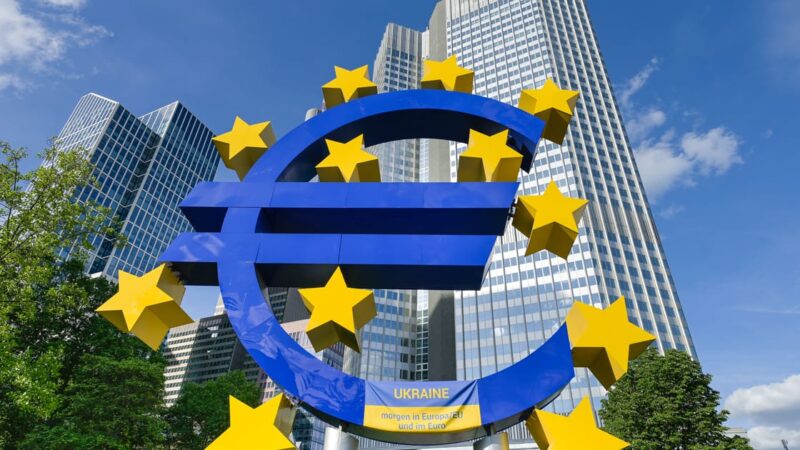 Nerimo signalas Frankfurte: kodėl vis daugiau ECB darbuotojų bijo?