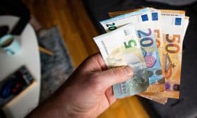 Grynieji pinigai. Mariaus Morkevičiaus (ELTA) nuotr.