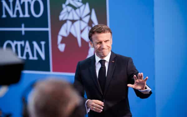 Prancūzijos vaidmuo Artimuosiuose Rytuose gynybinis, bet žuvęs karys kelia klausimų