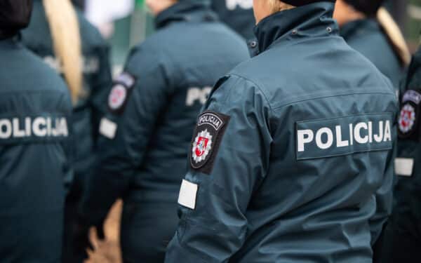 Aplinkosaugininkai kreipėsi į policiją: statybos Kaune prie Neries gali slėpti rimtus pažeidimus