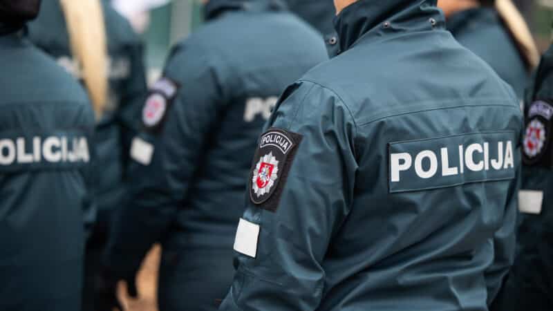 Aplinkosaugininkai kreipėsi į policiją: statybos Kaune prie Neries gali slėpti rimtus pažeidimus