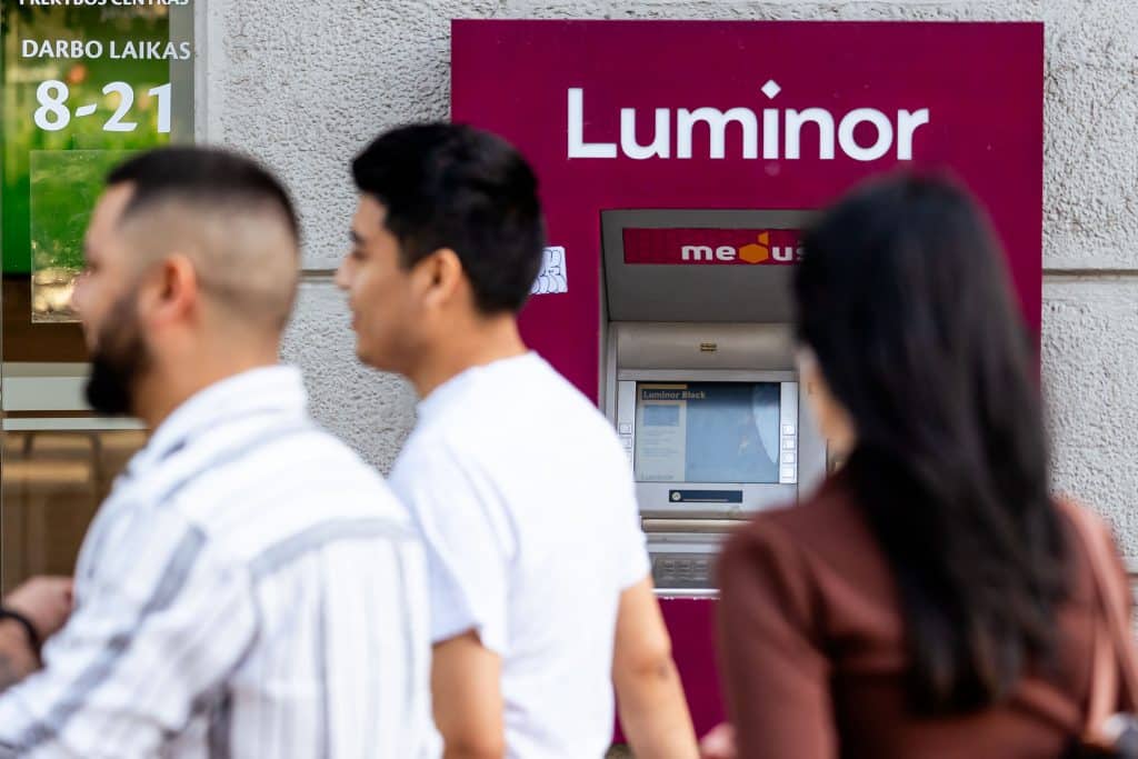 „Luminor" bankomatas. ELTA / Andrius Ufartas nuotr.