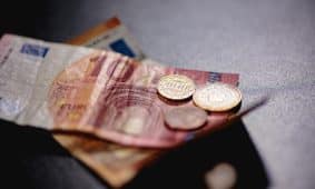 Pinigų iliustracija. ELTA / Josvydas Elinskas nuotr.