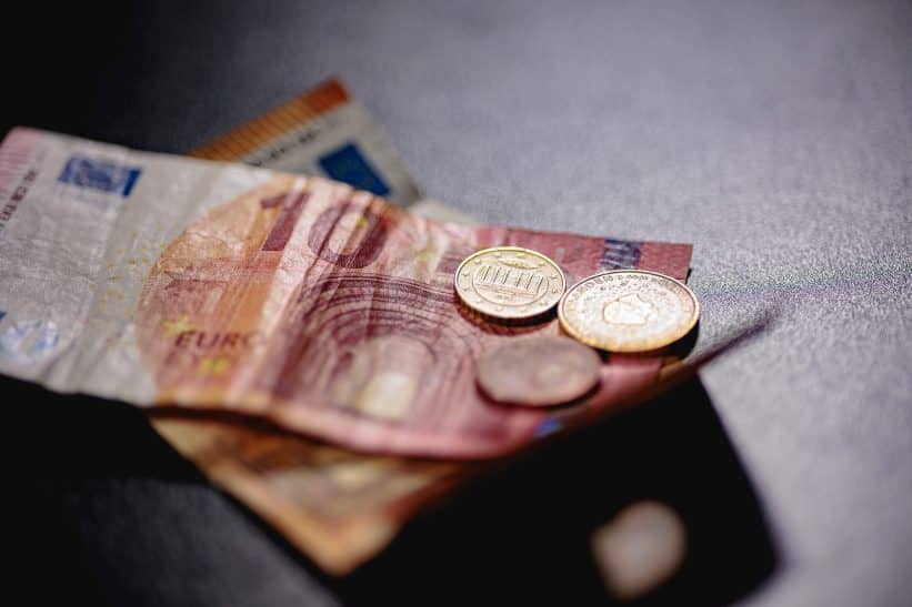 Pinigų iliustracija. ELTA / Josvydas Elinskas nuotr.