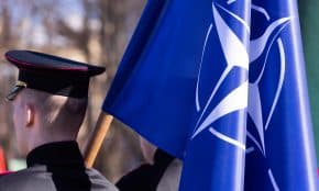 NATO vėliava. ELTA / Dainius Labutis