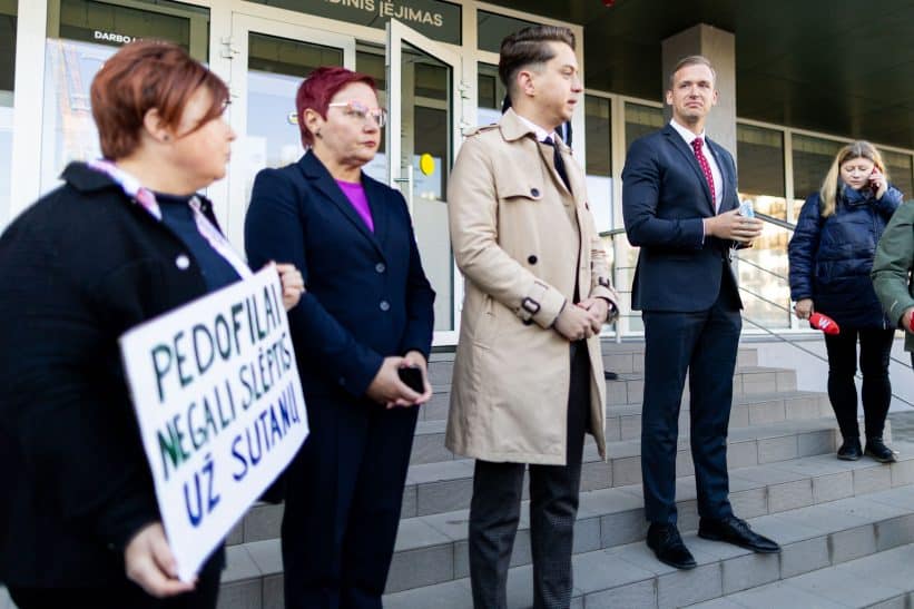 Piketas prie Vilniaus rajono savivaldybės. ELTA / Žygimantas Gedvila