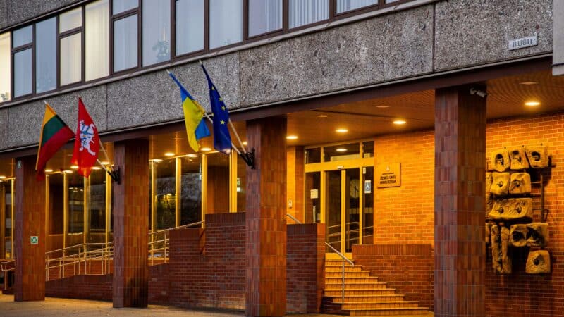 Papildomi milijonai ūkininkams: ministerija finansuos daugiau smulkių ir vidutinių ūkių paraiškų