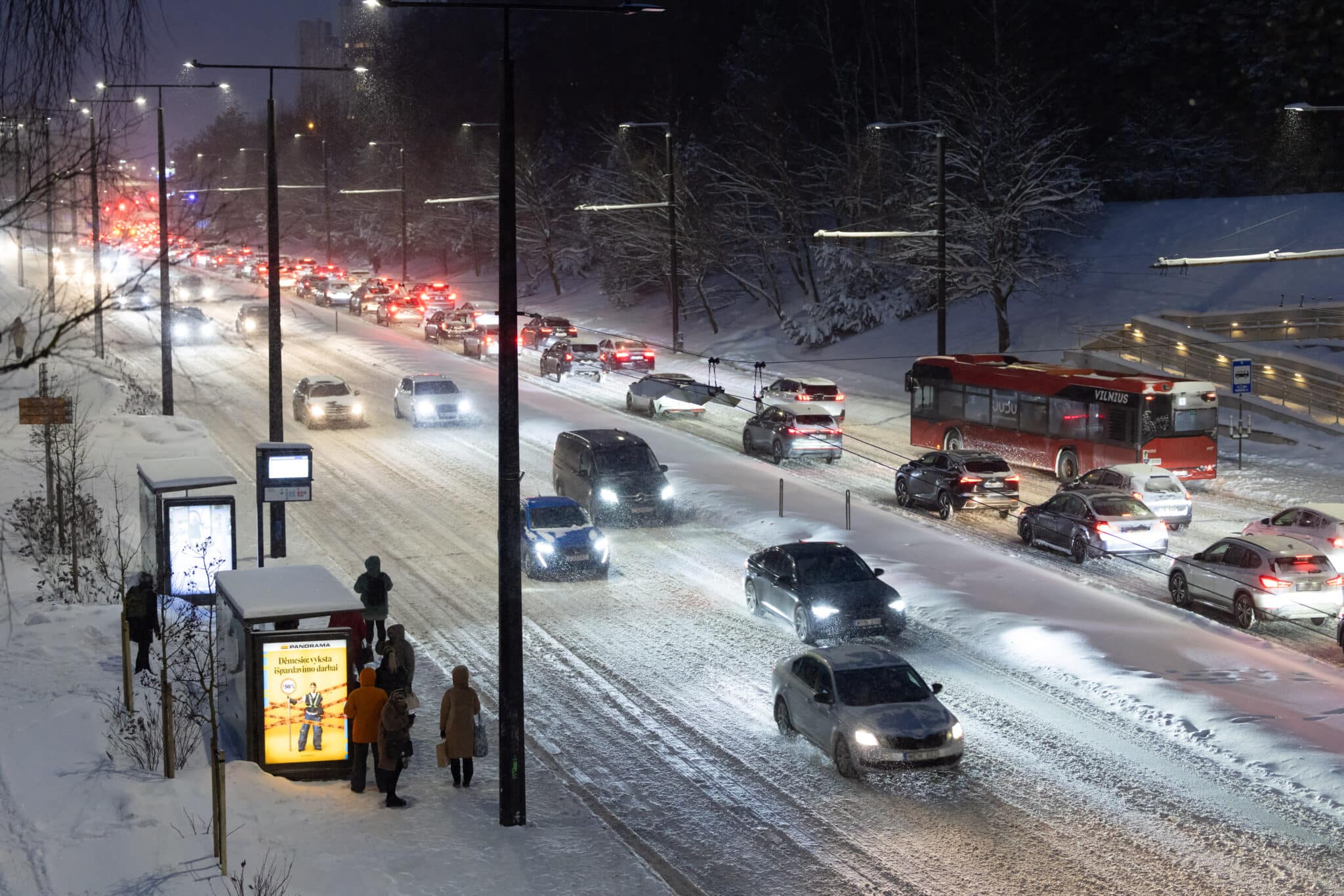 Vasario 16-osios minėjimas Vilniuje: eismo ribojimai ir nemokamas viešasis transportas