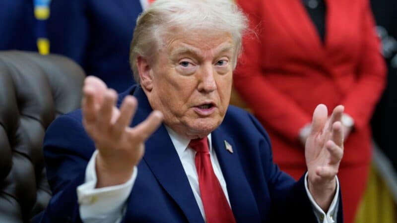 Trumpas Netanyahu pasiuntė aiškią žinią: derybų su Iranu nutraukti negalima