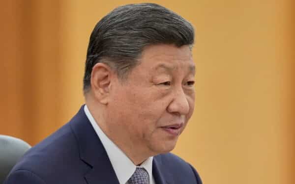 Xi Jinpingas užsiminė, kad Ukrainos taikos derybose turėtų dalyvauti ir Europa