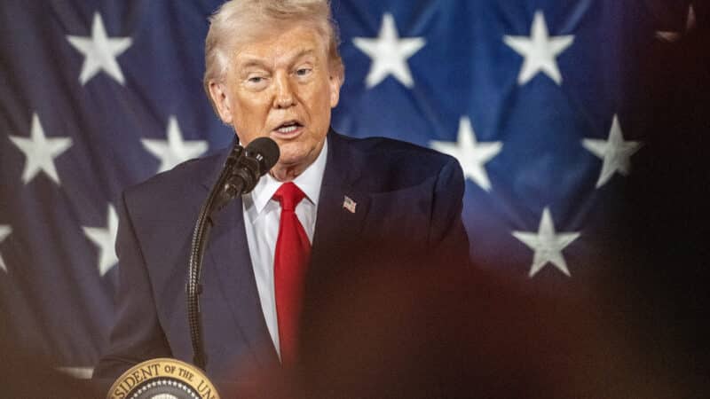 Trumpo žinutė Irano piliečiams: kai baigsime operaciją, perimkite valdžią į savo rankas