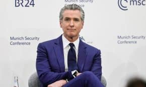 Gavinas Newsomas. EPA-ELTA nuotr.