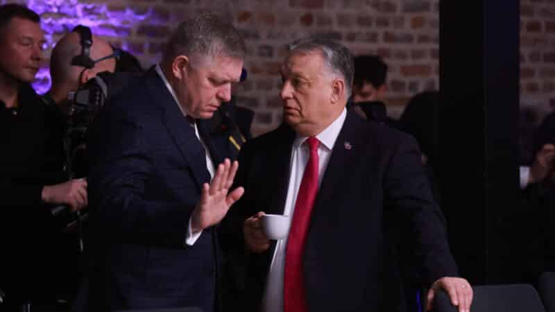 Vengrija grasina blokuoti pagalbą Ukrainai dėl kivirčo, susijusio su nafta