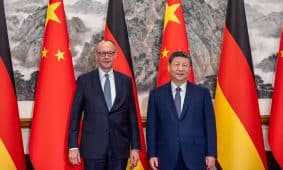 Vokietijos kancleris: Kinija įsigis iki 120 papildomų „Airbus“ lėktuvų. EPA-ELTA nuotr.