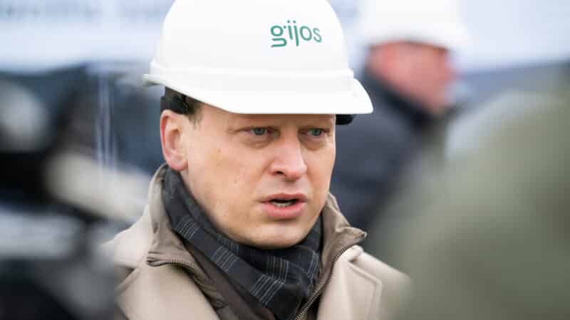 Meras: jau rudenį planuojama pradėti žaliojo vandenilio gamybą, paleisti juo varomus autobusus