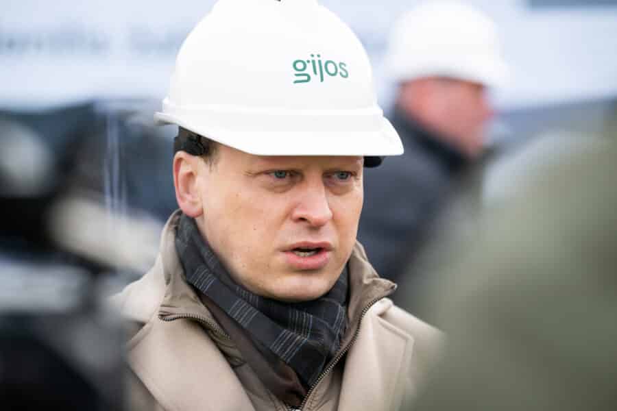 Simbolinės laiko kapsulės įkasimas Vilniaus žaliojo vandenilio gamyklos statybų proga. ELTA / Jonas Balčiūnas nuotr.