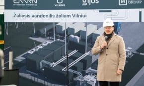 Simbolinės laiko kapsulės įkasimas Vilniaus žaliojo vandenilio gamyklos statybų proga. ELTA / Jonas Balčiūnas nuotr.