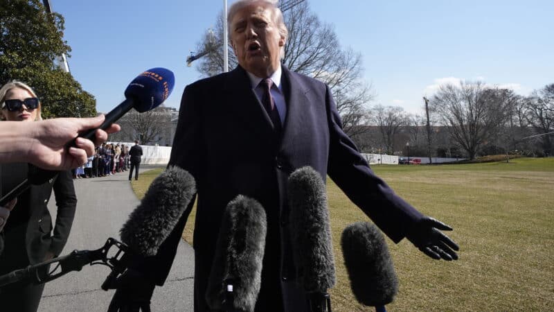 Siekia pažaboti kainų augimą: Trumpo administracija gali sustabdyti „Jones“ aktą