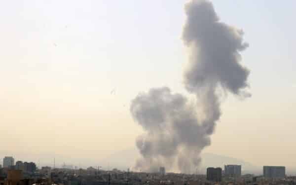 JAV stiprins smūgius Iranui: Trumpas viešai įvardijo keturis pagrindinius operacijos tikslus