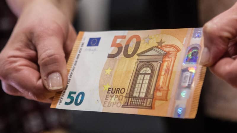 Parama krito iki istorinių žemumų: Lenkijos verslas nusisuka nuo euro įvedimo