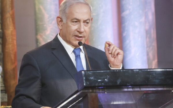 Izraelio premjeras perspėja: Iranas stato bunkerius, laikas smogti yra dabar