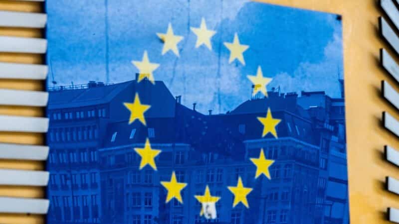 Briuselis svarsto riboti dalyvavimą: Londonas baiminasi prarasti milijardinius kontraktus