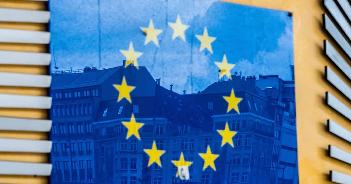 Briuselis svarsto riboti dalyvavimą: Londonas baiminasi prarasti milijardinius kontraktus