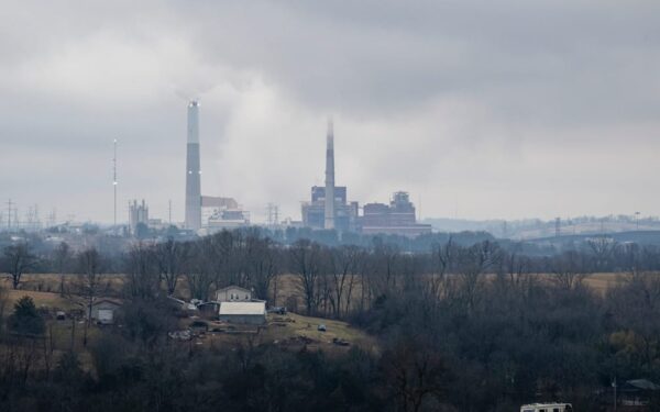 JAV spaudimas davė vaisių: klimato kaita išbraukta iš energetikos agentūros prioritetų