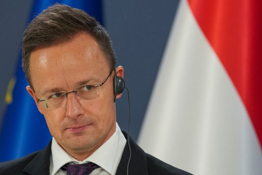Vengrija siūlo taikos kelią Ukrainai: Budapeštas nori rengti taikos viršūnių susitikimą