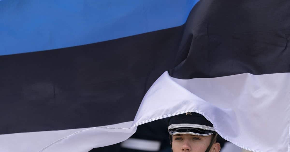 Talinas stoja į branduolinę avantiūrą: svarstomas NATO ginklų atgabenimas šalia Rusijos sienos
