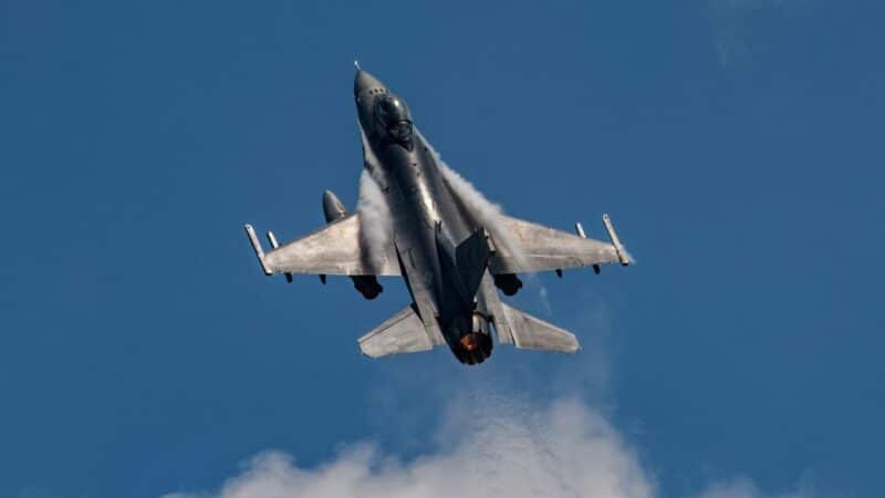 Rusijos kariniai orlaiviai vėl fiksuoti prie Aliaskos ir Kanados, NORAD reagavo naikintuvais