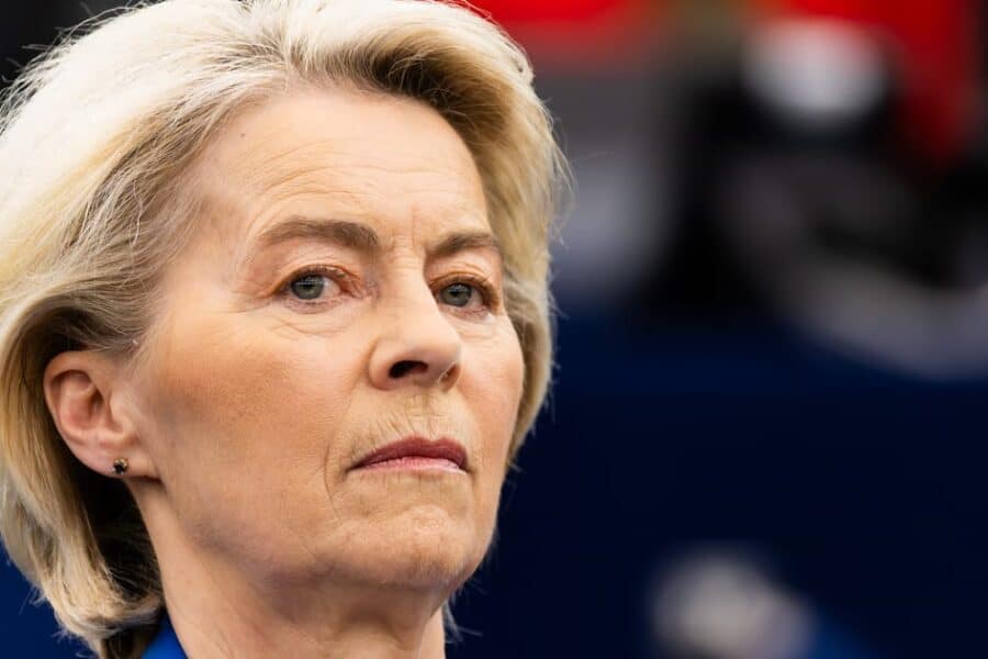 ES vadovė apie Irano smūgius: tai kelia grėsmę regiono ir pasaulio stabilumui