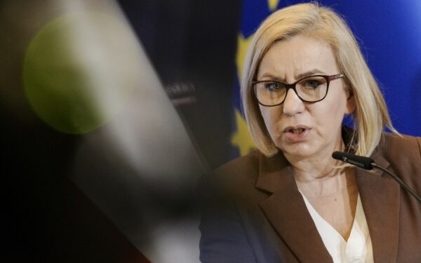 Lenkija meta iššūkį Briuseliui: siūlomi pokyčiai gali supurtyti ETS sistemą