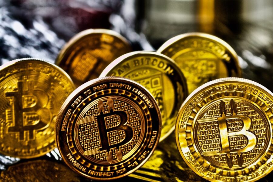 Bitcoin kaina šauna aukštyn: ar jau laikas pirkti? Analitikai perspėja apie vieną riziką