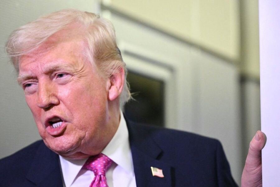 Kas mokės už karą? Trumpas siūlo finansinę naštą perkelti arabų valstybėms