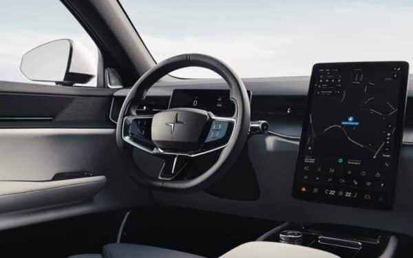 Pamirškite apie ekranus: „Polestar“ į savo automobilius grąžina tikrus mygtukus