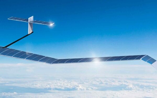 „Zephyr“ skrydžių rekordas – saulės energija maitinamas įrenginys ore išbuvo 67 dienas