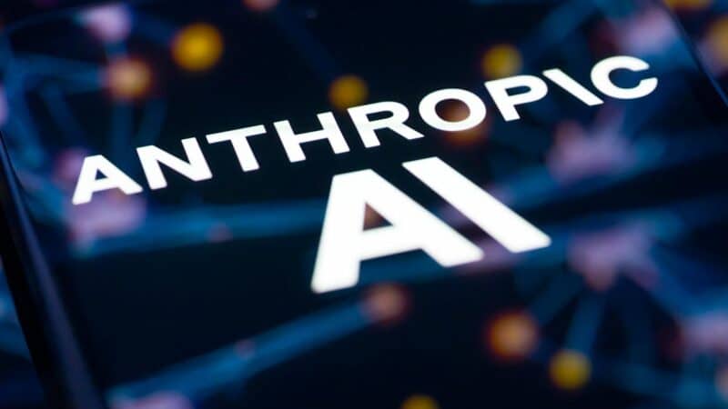 „Anthropic“ stos į teisinę kovą po JAV sprendimo įtraukti ją į juodąjį sąrašą