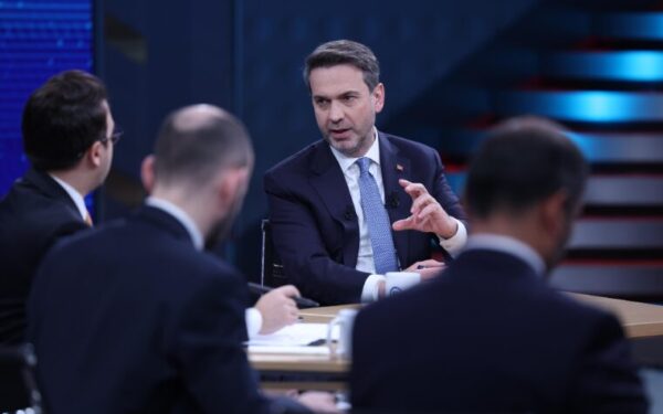 Blogiausias scenarijus dar priešakyje: Turkija perspėja dėl karo poveikio